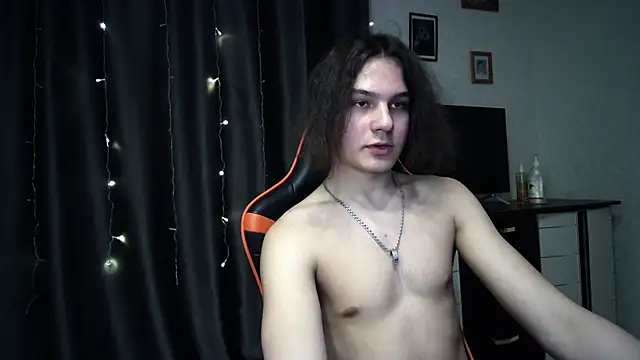 Snapshot of sweet_lucifer666 chatting on March 21, 9:23 pm sweet lucifer666 online show from March 21, 9:23 pm