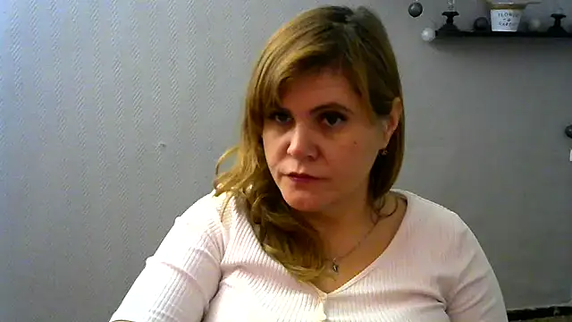 DaniellaKiss online show from February 5, 6:13 am