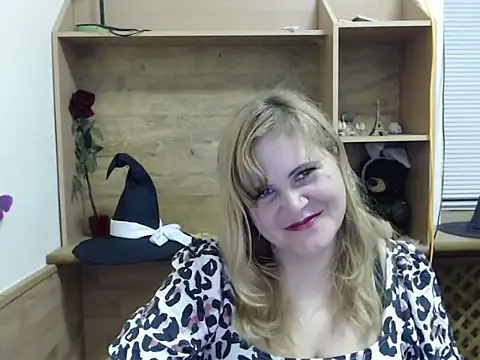 DaniellaKiss online show from October 27, 8:35 pm