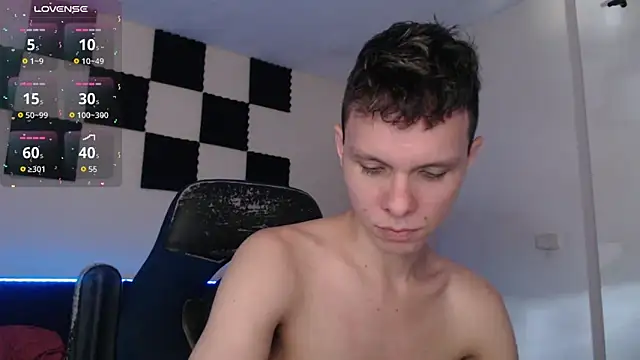 Snapshot of bryamado69 chatting on November 5, 1:55 pm bryamado69 online show from November 5, 1:55 pm