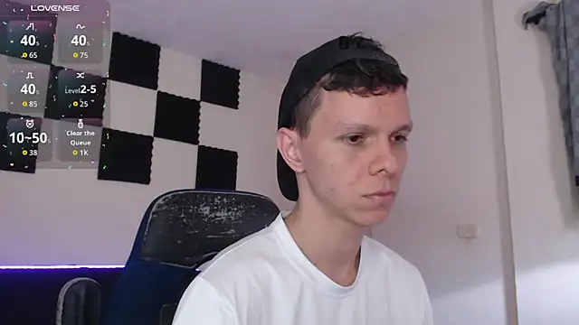 Snapshot of bryamado69 chatting on November 12, 12:27 pm bryamado69 online show from November 12, 12:27 pm