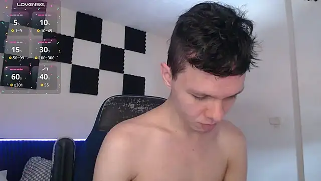 Snapshot of bryamado69 chatting on November 17, 3:40 pm bryamado69 online show from November 17, 3:40 pm