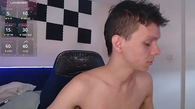 Snapshot of bryamado69 chatting on November 18, 5:39 pm bryamado69 online show from November 18, 5:39 pm