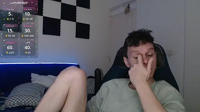 Snapshot of bryamado69 chatting on November 20, 6:13 am bryamado69 online show from November 20, 6:13 am