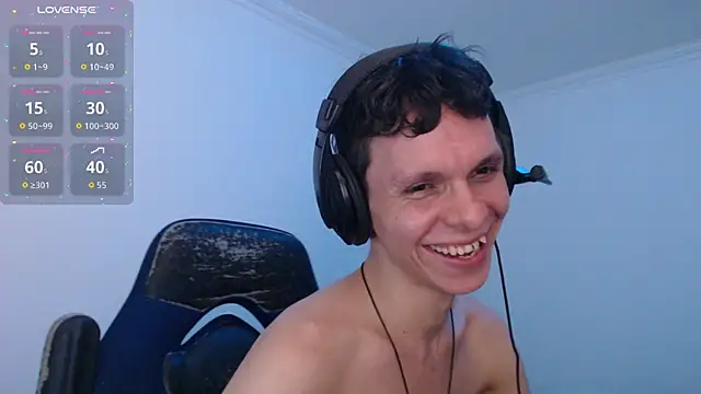 Snapshot of bryamado69 chatting on December 16, 6:18 am bryamado69 online show from December 16, 6:18 am