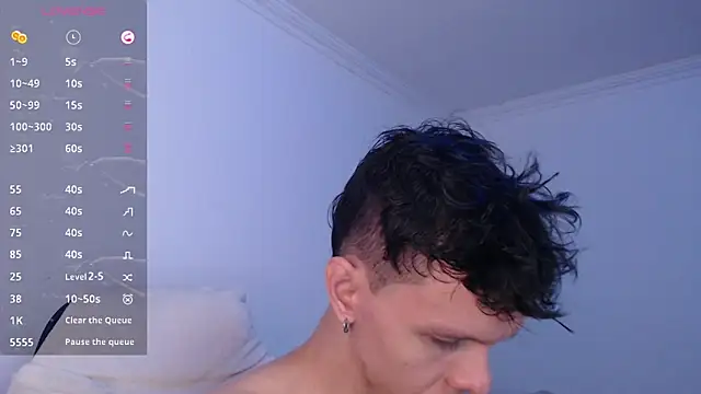 Snapshot of bryamado69 chatting on June 6, 2:33 pm bryamado69 online show from June 6, 2:33 pm
