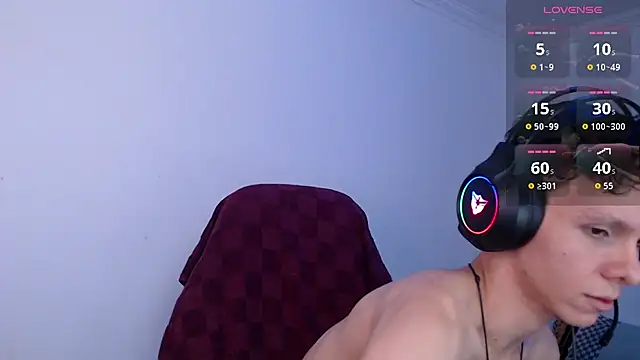 Snapshot of bryamado69 chatting on June 18, 3:40 am bryamado69 online show from June 18, 3:40 am