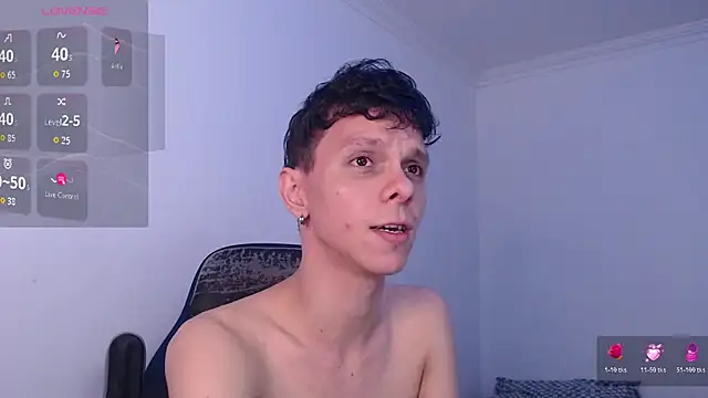 Snapshot of bryamado69 chatting on June 22, 6:27 pm bryamado69 online show from June 22, 6:27 pm