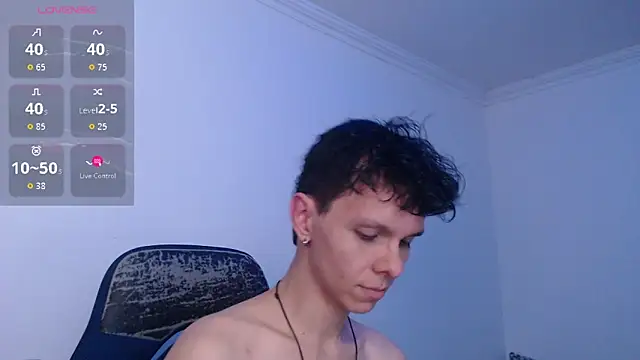 Snapshot of bryamado69 chatting on June 27, 1:39 pm bryamado69 online show from June 27, 1:39 pm