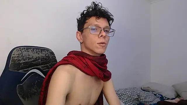 Snapshot of bryamado69 chatting on July 21, 9:11 am bryamado69 online show from July 21, 9:11 am