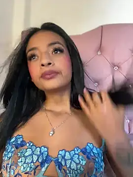 Laura fernandezII online show from February 3, 7:31 pm