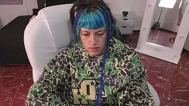 Snapshot of _sharlotte777 chatting on July 28, 1:10 pm sharlotte777 online show from July 28, 1:10 pm