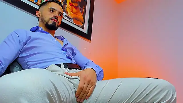 Snapshot of MAXIMUS_MASTE3 chatting on October 30, 7:36 pm MAXIMUS MASTE3 online show from October 30, 7:36 pm