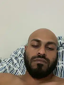 islandvybee55 online show from March 3, 4:14 am