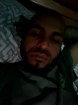 islandvybee55 online show from October 31, 6:58 am