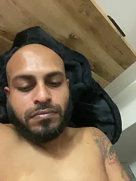 islandvybee55 online show from March 9, 4:00 pm