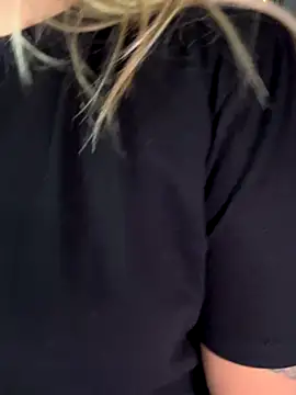 Snapshot of MiaPetit_ chatting on September 27, 12:48 am MiaPetit  online show from September 27, 12:48 am