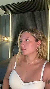 Snapshot of MiaPetit_ chatting on October 7, 11:57 pm MiaPetit  online show from October 7, 11:57 pm