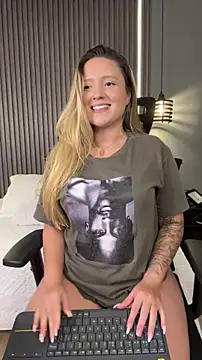 MiaPetit  online show from February 19, 7:54 pm