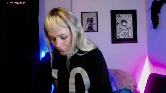 Snapshot of kim_jeins11 chatting on October 16, 3:51 am kim jeins11 online show from October 16, 3:51 am