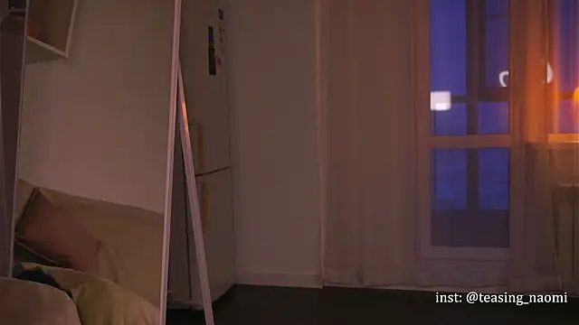 Snapshot of aesthetics__tease chatting on February 9, 2:06 am aesthetics tease online show from February 9, 2:06 am