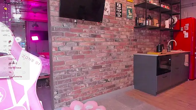 Snapshot of aesthetics__tease chatting on September 24, 6:06 am aesthetics tease online show from September 24, 6:06 am