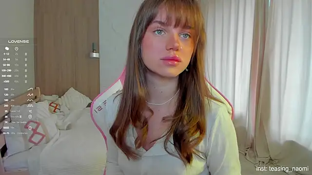 Snapshot of aesthetics__tease chatting on October 28, 5:55 am aesthetics tease online show from October 28, 5:55 am