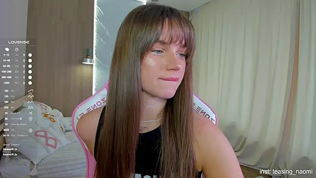 Snapshot of aesthetics__tease chatting on November 4, 6:01 am aesthetics tease online show from November 4, 6:01 am