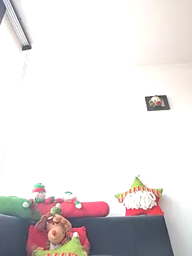 Latiinvenushot online show from December 17, 3:18 pm