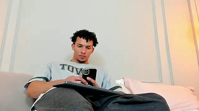 Dominick star online show from January 16, 9:27 am