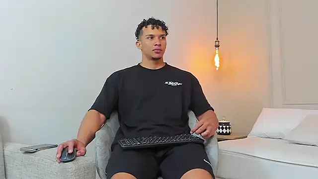 Dominick star online show from February 28, 3:26 am