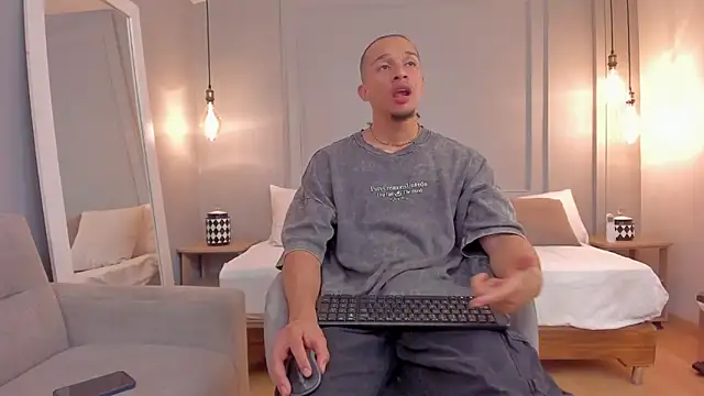 Dominick star online show from November 10, 4:22 am