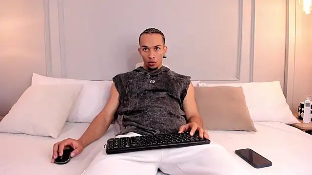 Dominick star online show from November 12, 4:35 am