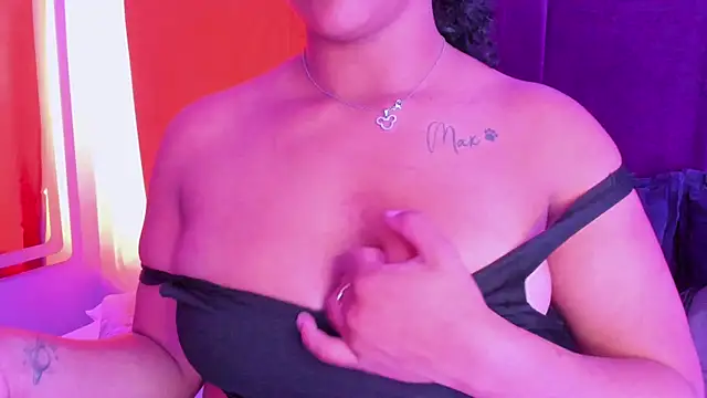 Sofi Fox  online show from May 20, 3:13 am