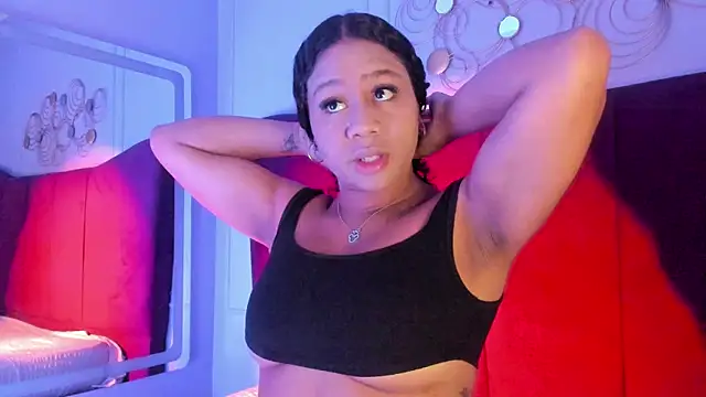 Sofi Fox  online show from June 6, 3:33 am