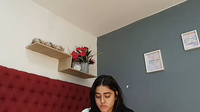 natalia aguirre1 online show from November 30, 12:20 pm