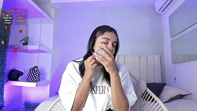 natalia aguirre1 online show from March 11, 3:18 pm