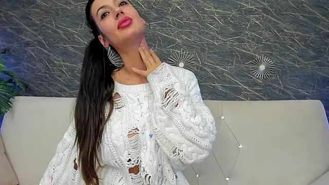 Snapshot of moona_ray chatting on November 24, 8:30 pm moona ray online show from November 24, 8:30 pm