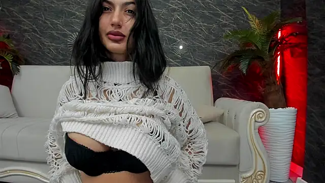 Snapshot of moona_ray chatting on December 5, 8:49 pm moona ray online show from December 5, 8:49 pm