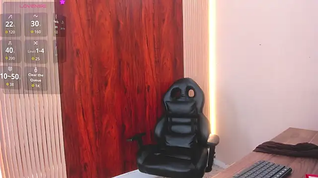 Snapshot of VickyJohnson1 chatting on December 14, 7:07 pm VickyJohnson1 online show from December 14, 7:07 pm