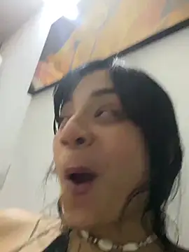 Snapshot of mysteriousgirl20 chatting on December 2, 1:47 am mysteriousgirl20 online show from December 2, 1:47 am