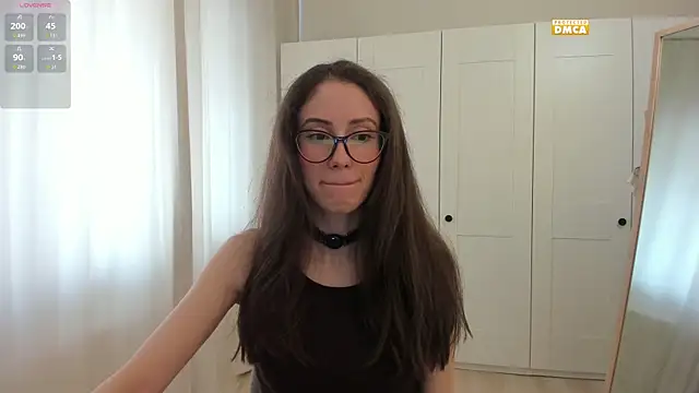 snowiie online show from October 10, 11:53 am