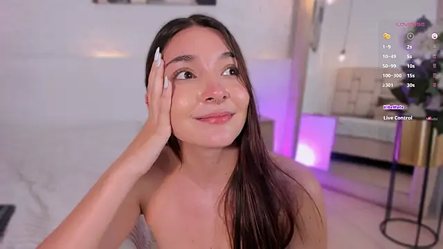 Snapshot of lexiee_grey_ chatting on February 24, 6:26 pm lexiee grey online show from February 24, 6:26 pm