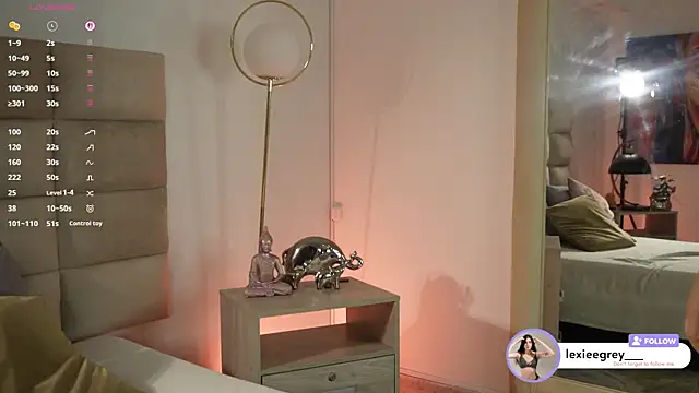 Snapshot of lexiee_grey_ chatting on November 17, 8:25 pm lexiee grey online show from November 17, 8:25 pm