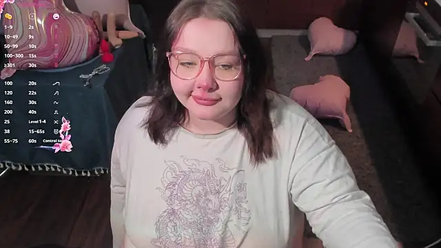 LilyBelll online show from February 15, 5:20 pm