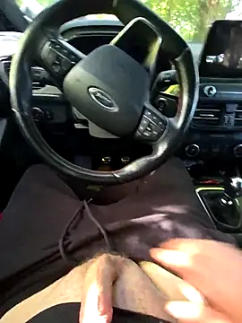 Snapshot of Titanhoott chatting on September 20, 9:54 am Titanhoott online show from September 20, 9:54 am