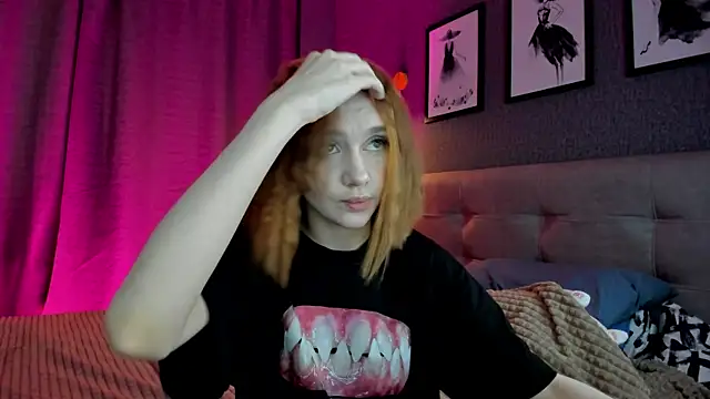 Snapshot of Lesi_Moonie01 chatting on May 14, 9:16 am Lesi Moonie01 online show from May 14, 9:16 am