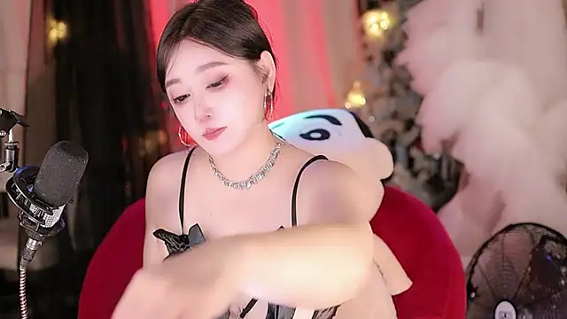 Snapshot of Missy_Nana21 chatting on June 26, 4:00 pm Missy Nana21 online show from June 26, 4:00 pm