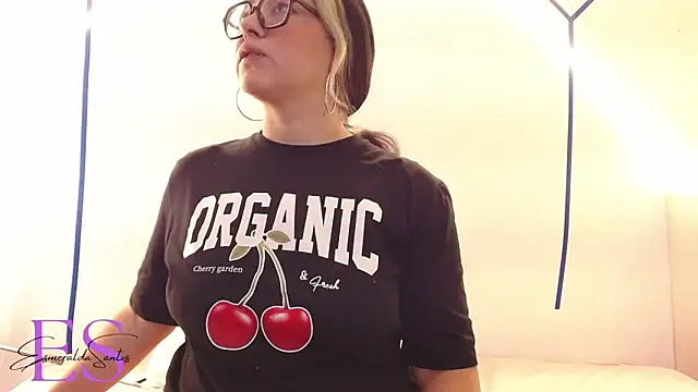 EsmeraldaSantoss online show from February 17, 1:10 pm