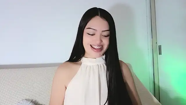 Snapshot of Sweet-Sophiee chatting on July 5, 12:39 am Sweet-Sophiee online show from July 5, 12:39 am